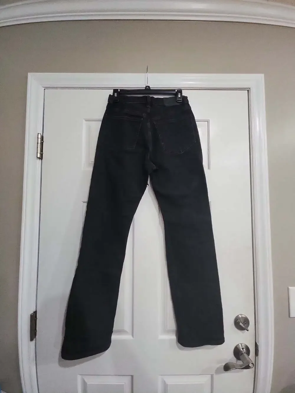 Madewell '90s Straight Leg Jeans in Black